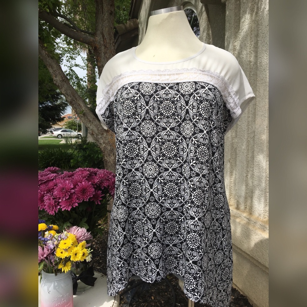 Pretty pattern top